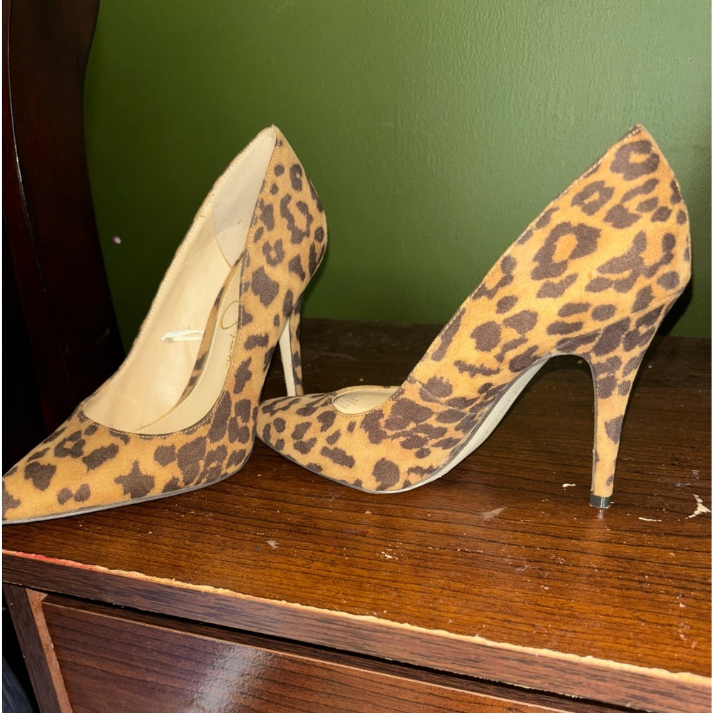 Printed pumps , suede